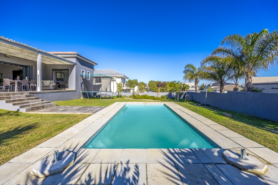 3 Bedroom Property for Sale in Deo Gracia Western Cape